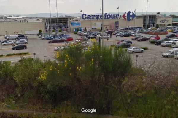 CARREFOUR ΦΟΙΝΙΚΑΣ 1